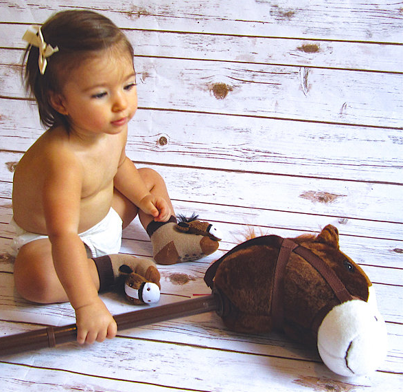 Derby Pony Horse Boogie Toes Rattle Socks