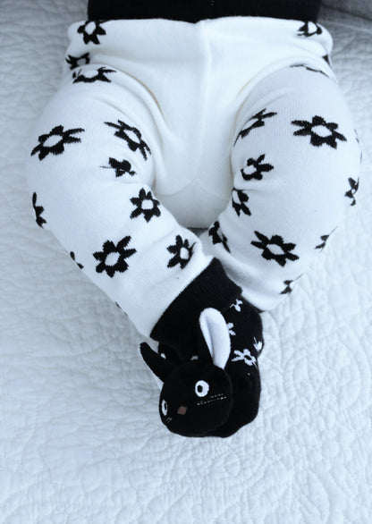 Scaredy Cat Kat - Boogie Toes Rattle Socks
