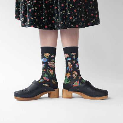 FAUX BLACK TAPESTRY CREW SOCKS