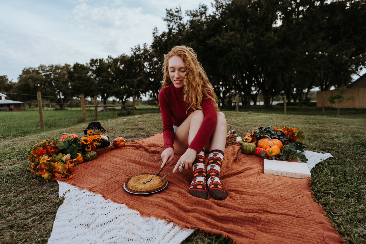 GOBBLE GOBBLE WOMEN'S CREW SOCKS