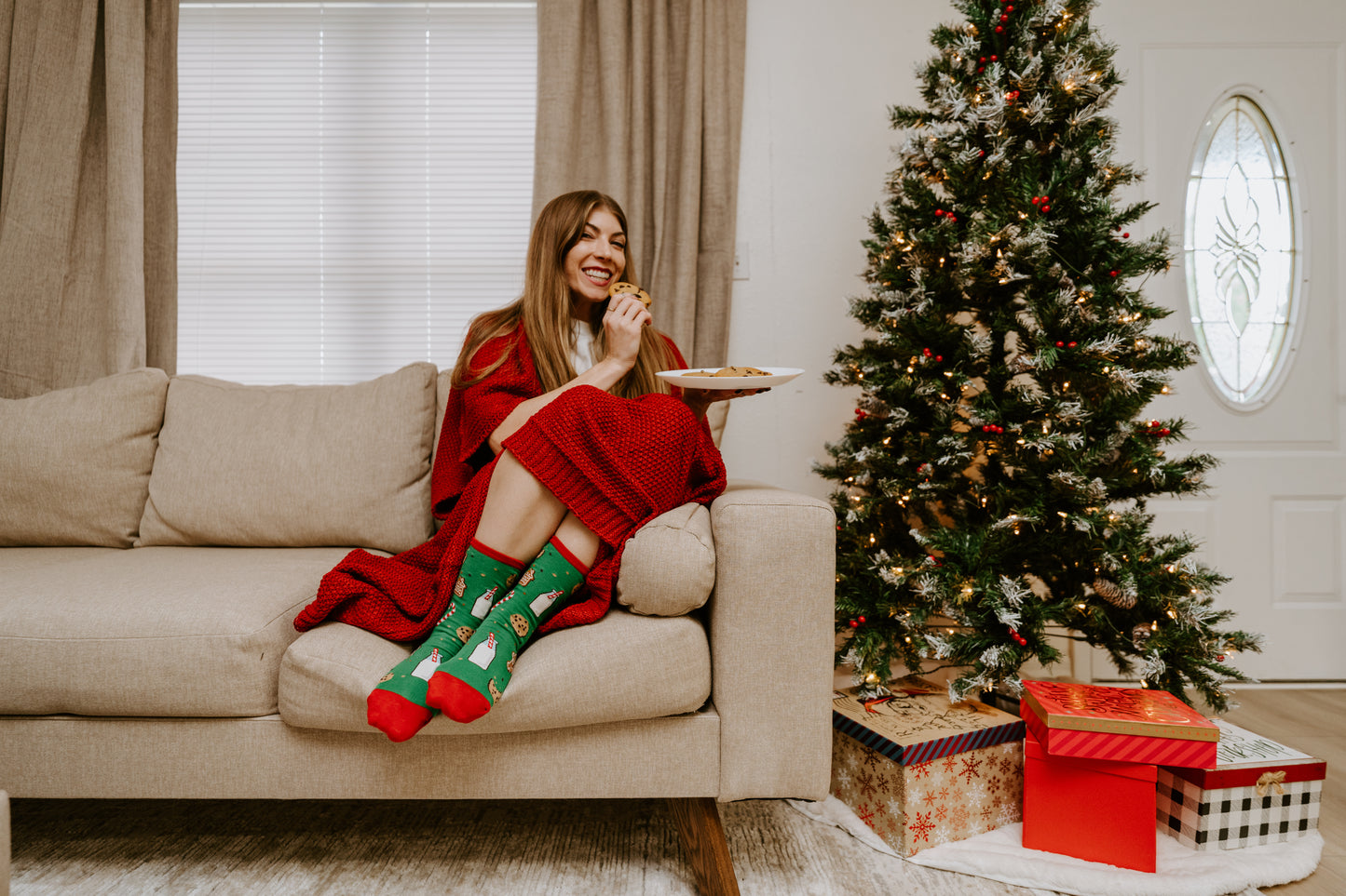 SANTA'S MILK AND COOKIES WOMEN'S COTTON CREW SOCKS